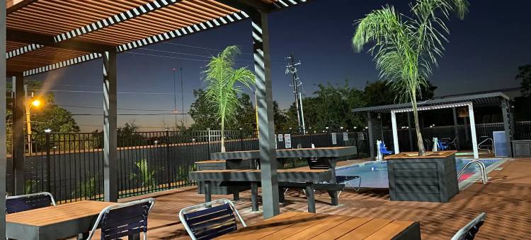 维多利亚南拉昆塔温德姆套房酒店(La Quinta Inn & Suites by Wyndham Victoria - South)图片