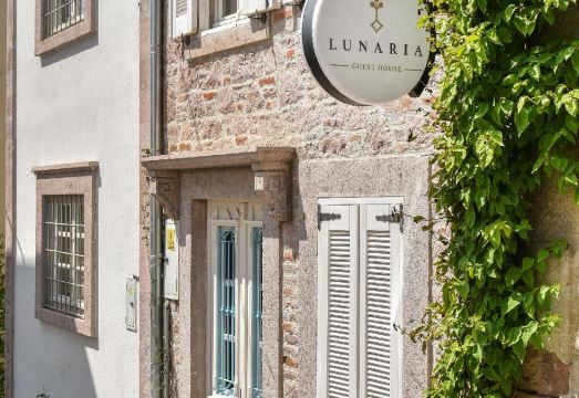 Lunaria Guest House Hotel Overview