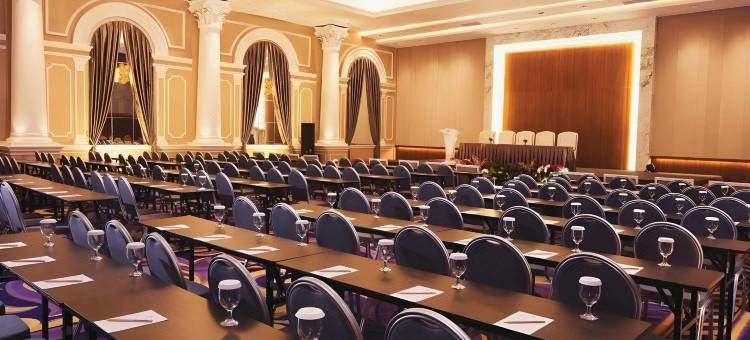 北干巴鲁阿斯诺夫皇家酒店(Royal Asnof Hotel Pekanbaru)图片