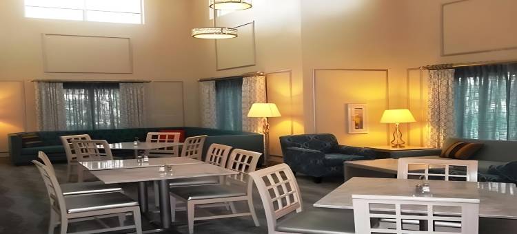 智选假日套房酒店布鲁克海文国家实验室(Holiday Inn Express & Suites Brookhaven)图片