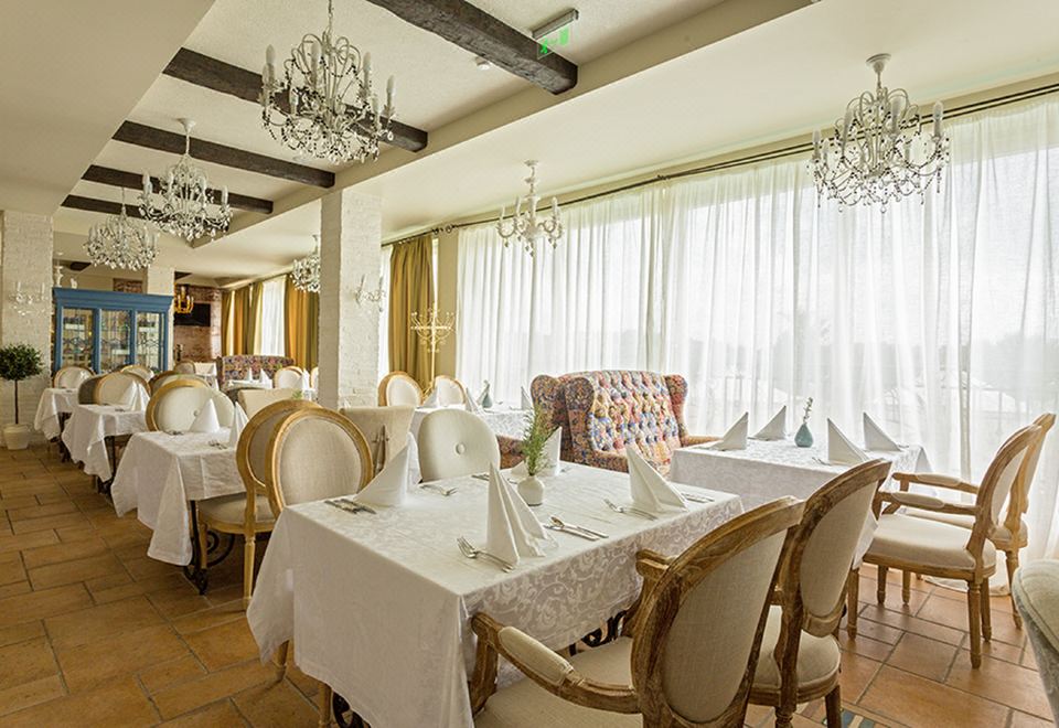 Therma Palace - Spa Mineral Pool & All Inclusive & Free Parking Hotel Overview