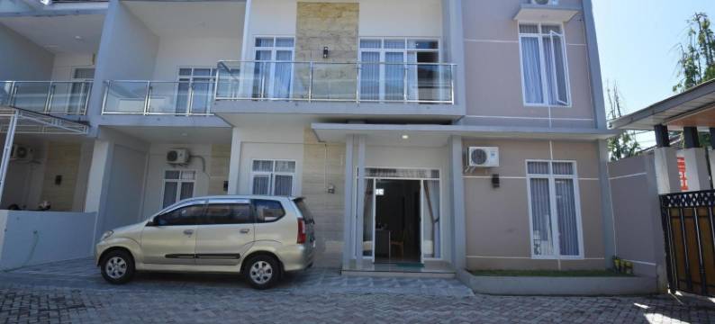 红多兹酒店近阿伦阿伦芝拉扎(RedDoorz near Alun Alun Cilacap)图片