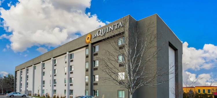 哈特福德布拉德利机场拉昆塔温德姆套房酒店(La Quinta Inn & Suites by Wyndham Hartford - Bradley Airport)图片