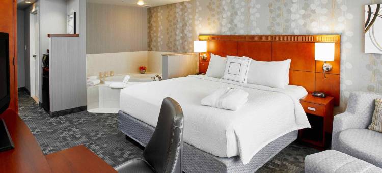 多伦多布兰普顿万怡酒店(Courtyard Toronto Brampton)图片