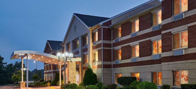 底特律法明顿山万枫酒店(Fairfield Inn & Suites Detroit Farmington Hills)图片