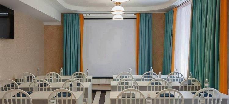 米尔顿尊贵酒店(Mildom Premium Hotel)图片