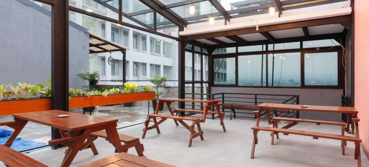 茂物萨加拉苏里亚肯卡纳桑斯酒店(Sans Hotel Suryakencana Bogor)图片