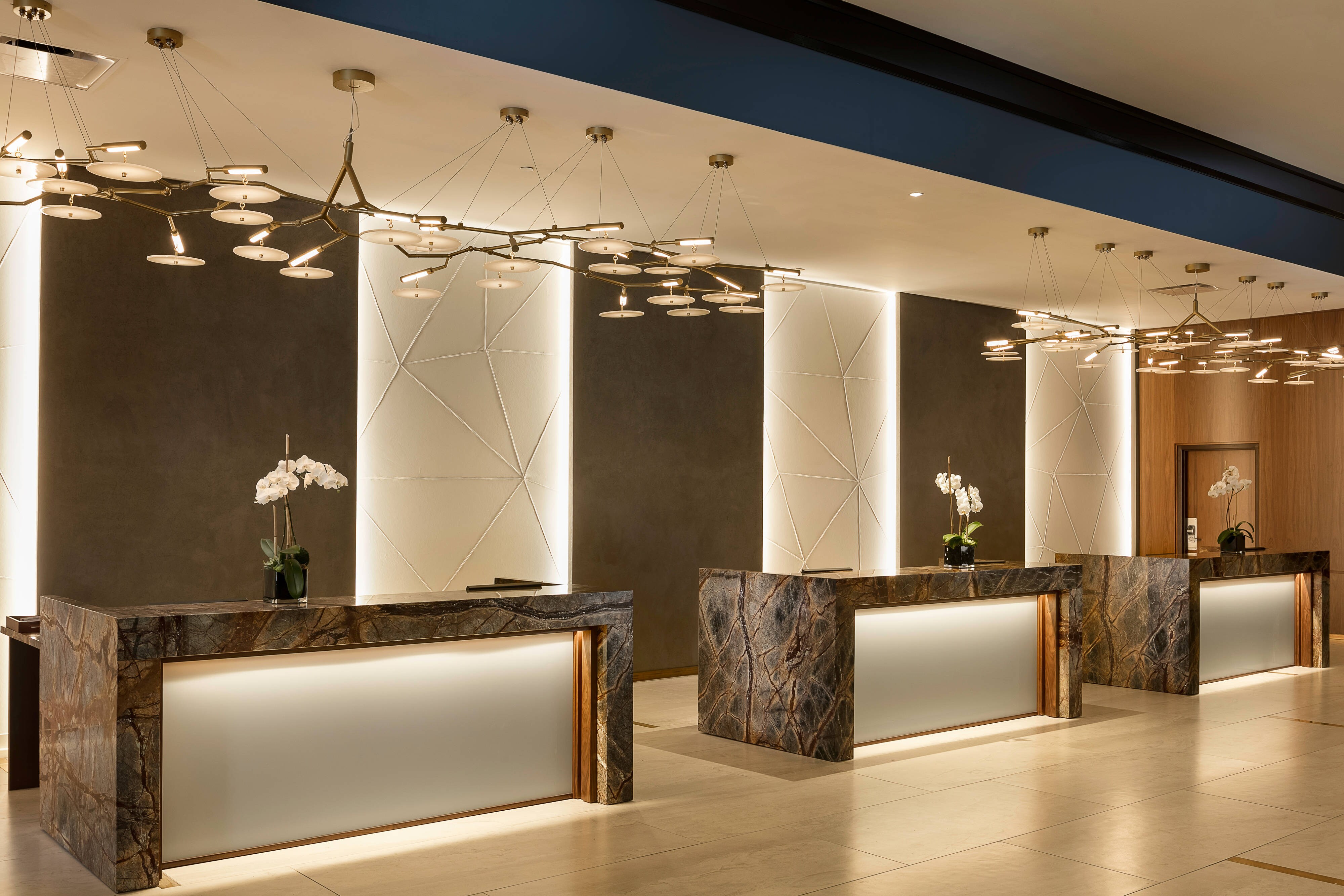 Louisville Marriott Downtown Over view