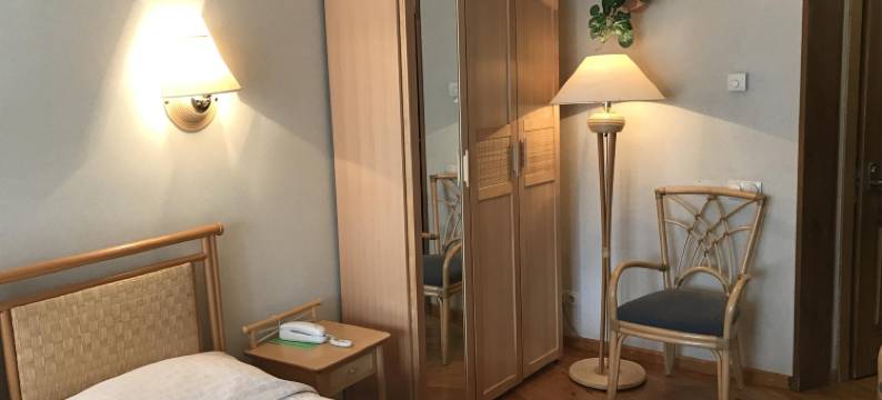 提瑞斯酒店(Tirs Hotel)图片