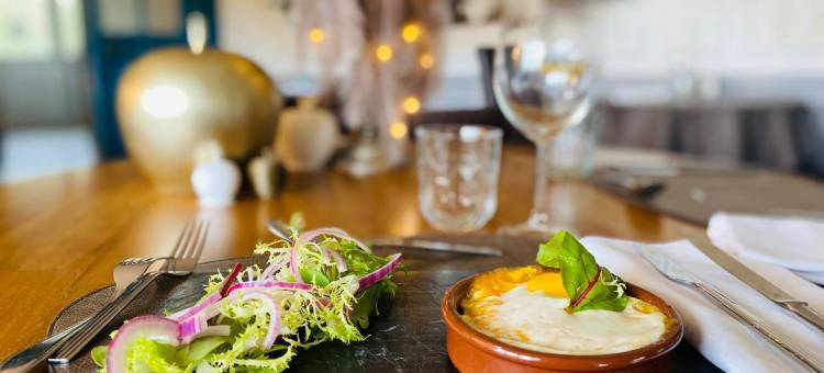 贝尔维酒店(Logis Hotel Bellevue Restaurant la Pomme d'Or)图片