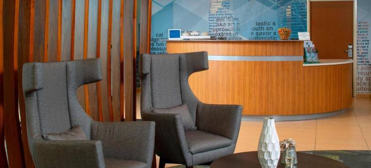 圣路易斯机场/地球城SpringHill套房酒店(SpringHill Suites St. Louis Airport/Earth City)图片