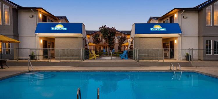 基洛纳戴斯酒店(Days Inn by Wyndham Kelowna)图片