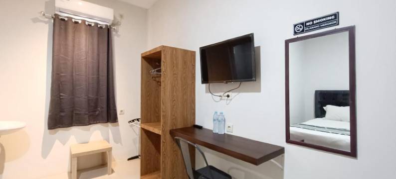 Happy Family Homestay Jember Mitra RedDoorz图片