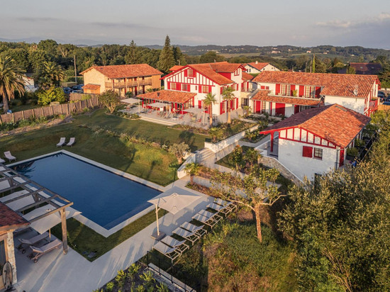 英达拉水疗酒店(带泳池)