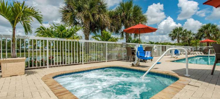 舒适套房酒店-萨拉索塔-西耶斯塔岛(Comfort Suites Sarasota-Siesta Key)图片