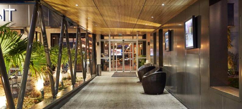 克莱蒙费朗北里永康铂酒店(Campanile NATURE - Clermont Ferrand Nord Riom)图片