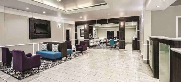 休斯顿罗森伯格拉昆塔温德姆套房酒店(La Quinta Inn & Suites by Wyndham Houston Rosenberg)图片