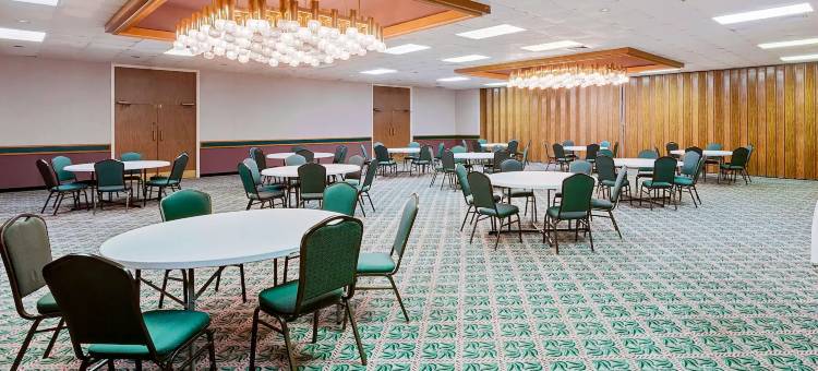 贝城温德姆戴斯酒店(Days Inn by Wyndham Bay City)图片