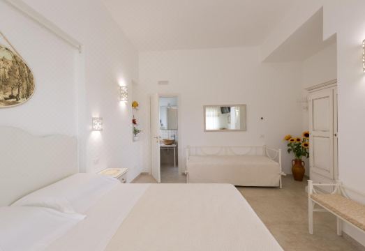 Dimora San Quirico - Rooms & Food Hotel Overview