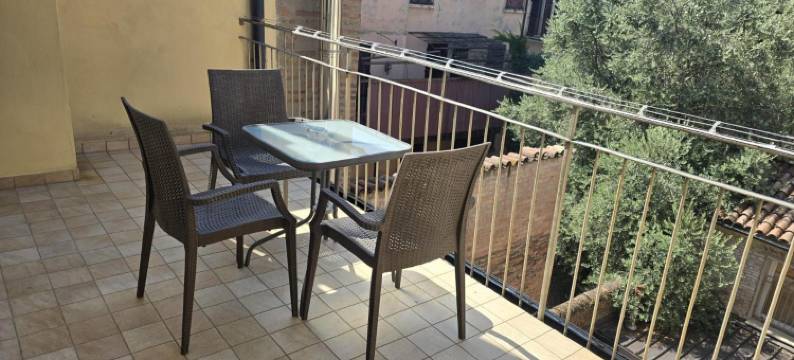 费拉拉蜂蜜住宿加早餐旅馆(Honey Rooms Ferrara)图片