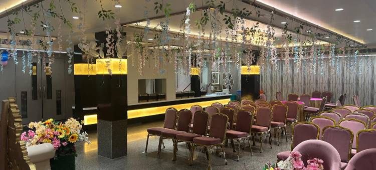 纳朗酒店(Narang Hotel)图片