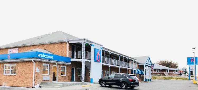 弗吉尼亚瀑布教堂 - 阿灵顿大道 6 号汽车旅馆(Motel 6 Falls Church, VA - Arlington Boulevard)图片