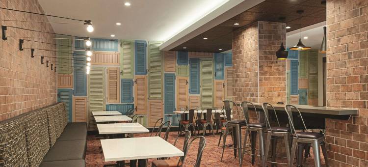 新奥尔良市中心拉昆塔温德姆套房酒店(La Quinta Inn & Suites by Wyndham New Orleans Downtown)图片