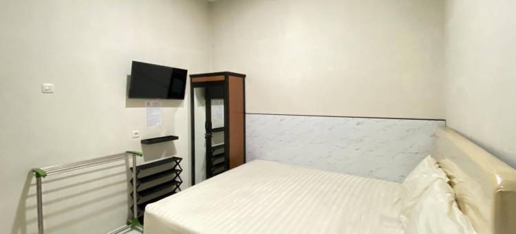 任抹 Modern Stay RedPartner Roxy购物中心酒店(Modern Stay Near Roxy Mall Jember RedPartner)图片