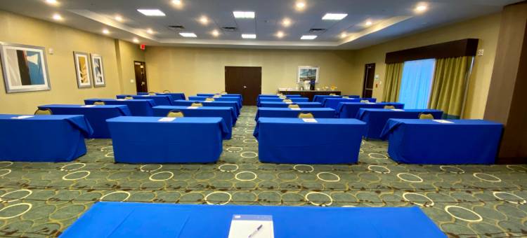 智选假日套房酒店奥兰多东(Holiday Inn Express & Suites Orlando East-UCF Area)图片