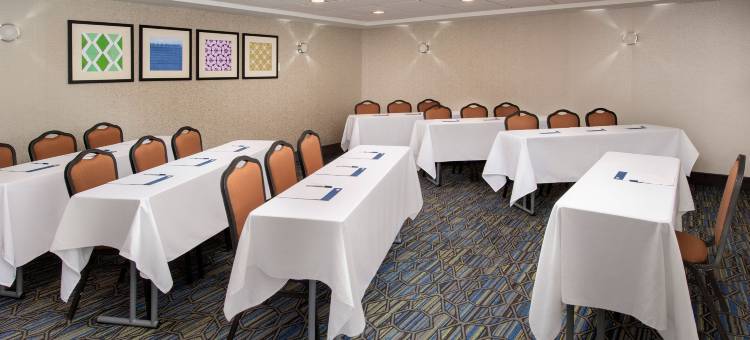 Holiday Inn Express 索格斯(洛根机场)(Holiday Inn Express Boston - Saugus)图片