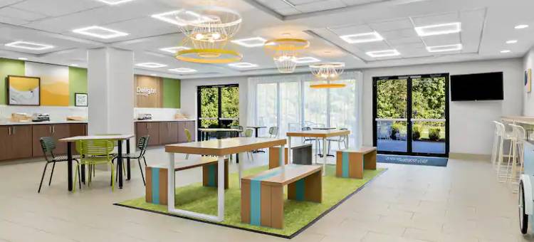 Spark by Hilton Tupelo图片