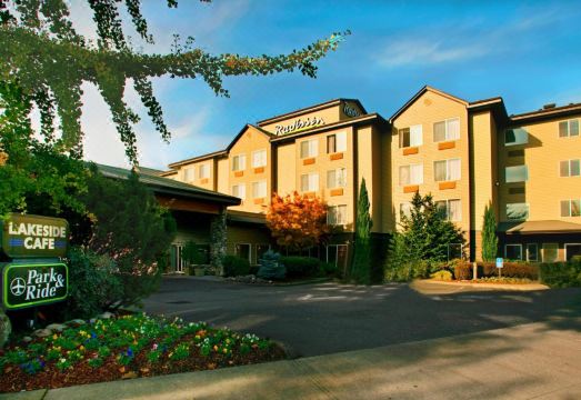 Radisson Hotel Portland Airport Hotel Overview