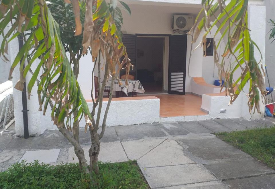 Vulcano Beach Hotel Overview