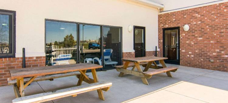 舒眠酒店及套房 - 近乔治王子堡李(Sleep Inn & Suites Prince George Near Fort Lee)图片