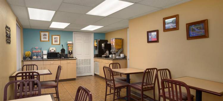 奥斯汀市中心-国会大厦速8酒店(Super 8 by Wyndham Austin Downtown/Capitol Area)图片