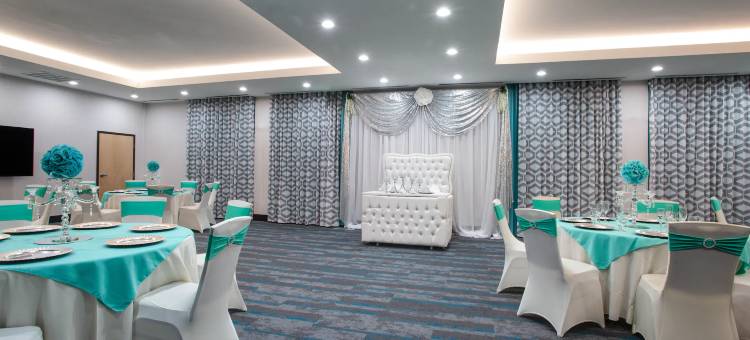 马纳萨斯杜勒斯机场温德姆拉昆塔套房酒店(La Quinta Inn & Suites by Wyndham Manassas VA-Dulles Airport)图片