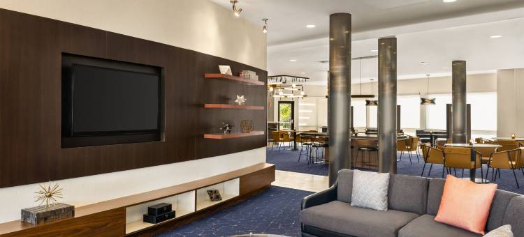 伯灵顿霍利山西阿姆顿万怡酒店(Courtyard Burlington Mt. Holly/Westampton)图片