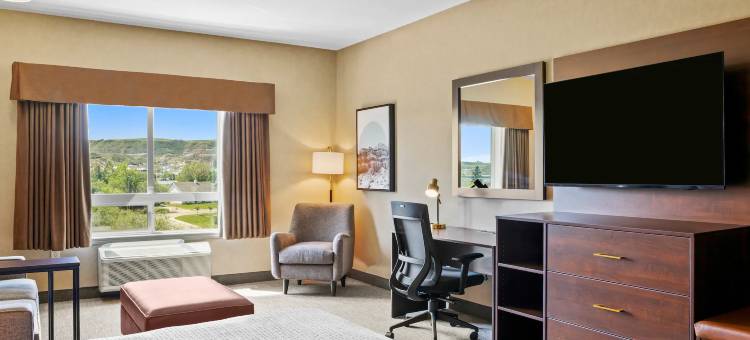 德兰姆黑勒温德姆华美达套房酒店(Ramada by Wyndham Drumheller Hotel & Suites)图片