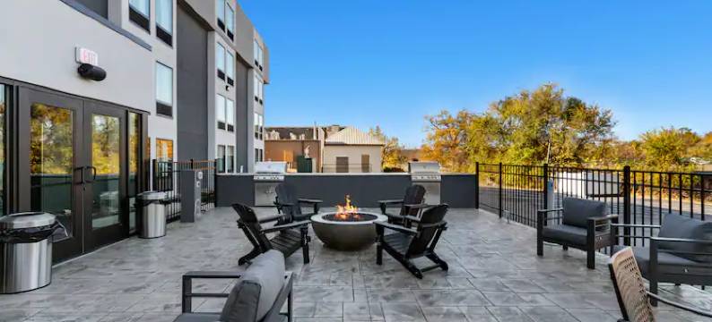 希尔顿Spark哈里森堡大学区酒店(Spark by Hilton Harrisonburg University Area)图片