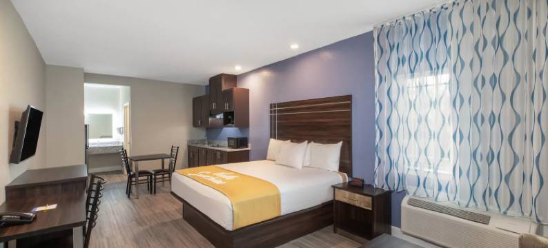 拉波特温德姆戴斯套房酒店(Days Inn & Suites by Wyndham la Porte)图片