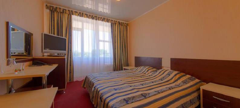 红酒店(Red Hotel)图片