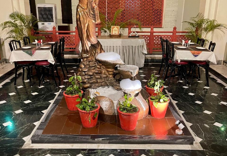 Hotel Navrang Hotel Overview