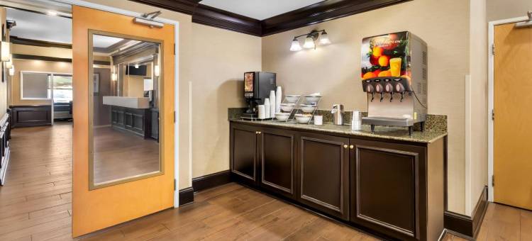 河闸商场舒适套房酒店(Comfort Suites at Rivergate Mall)图片