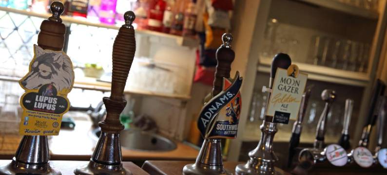 白金汉郡阿姆斯酒店(Buckinghamshire Arms)图片