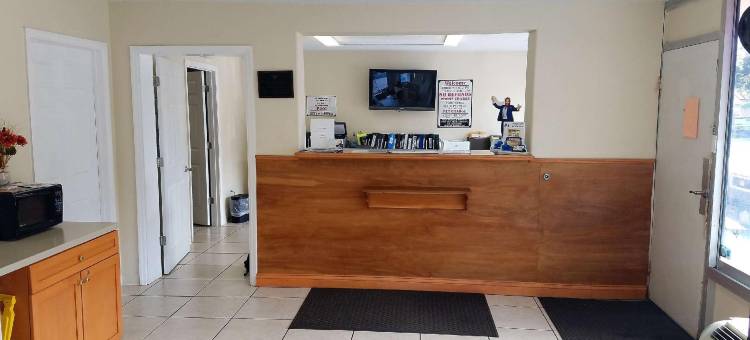 圣彼得斯堡骑士酒店(Quality Inn Saint Petersburg North-Tampa Bay)图片