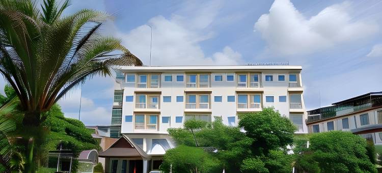 娜娜武里酒店(Nana Buri Hotel)图片