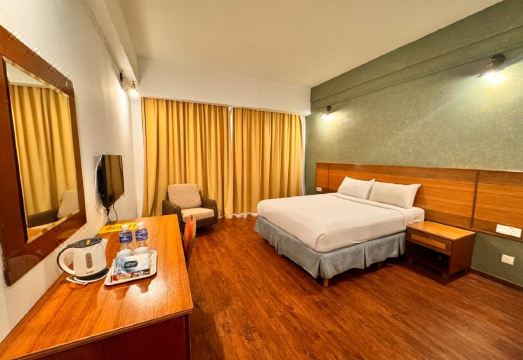 Mayres Hotel Kota Tinggi Hotel Overview