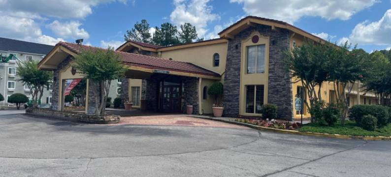 Studio 6 亨茨维尔，阿拉巴马大学大道(Studio 6 Extended Stay - Huntsville, AL University Drive)图片