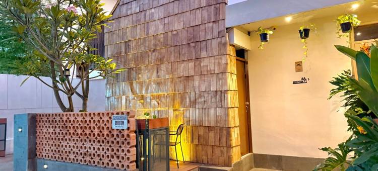 布顿背包客小屋(Buton Backpacker Lodge)图片