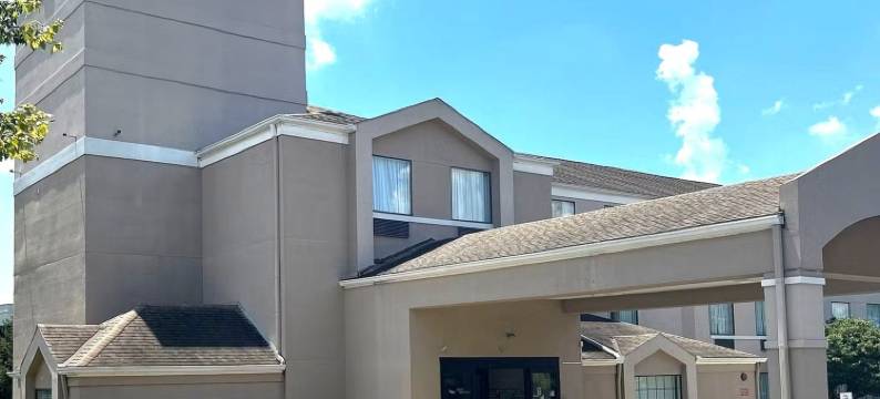 布兰肯贝克酒店 IHG(Blankenbaker Inn by IHG)图片